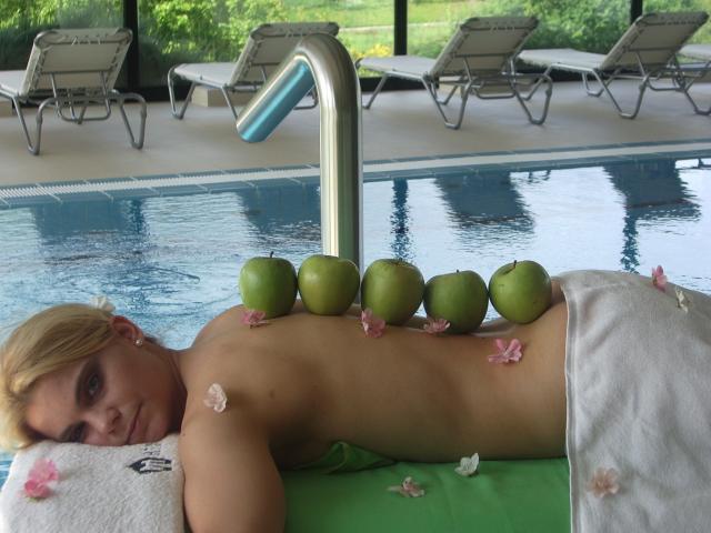 Sidroterapia, relax a base de manzana y sidra.