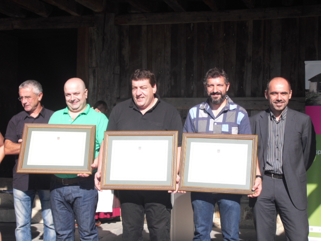 Se han entregado los diplomas a los ganadores del X Concurso de Sidra de la Diputación.