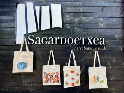 Taller familiar para pintar tote bags (bolsas de tela) el 16 de mayo